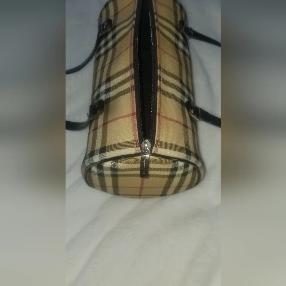 Burberry Novacheck - Picture 3 of 10